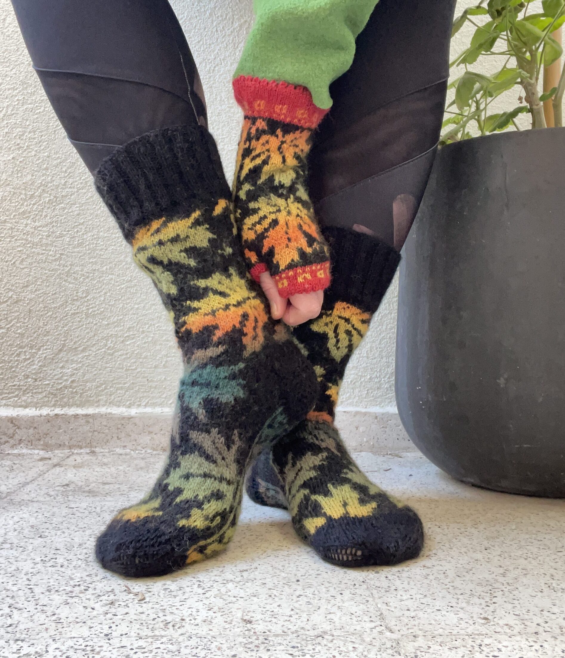 Maple leaf socks - nedladdningsbart mönster
